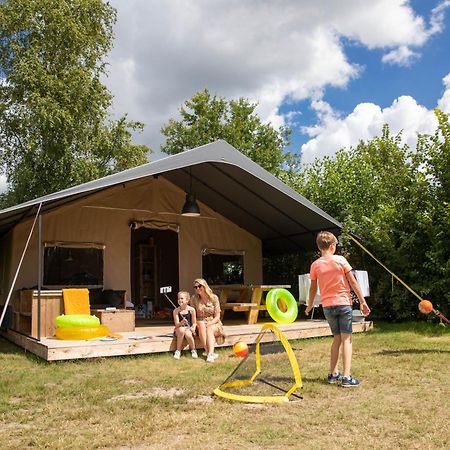 RCN Vakantiepark de Potten Offingawier Bagian luar foto