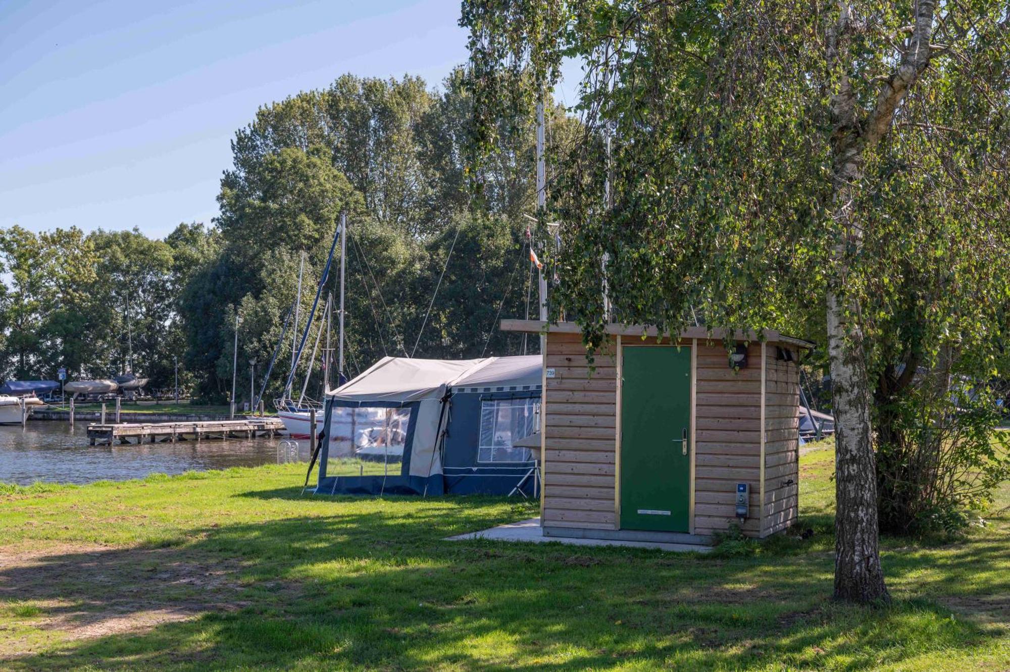 RCN Vakantiepark de Potten Offingawier Bagian luar foto
