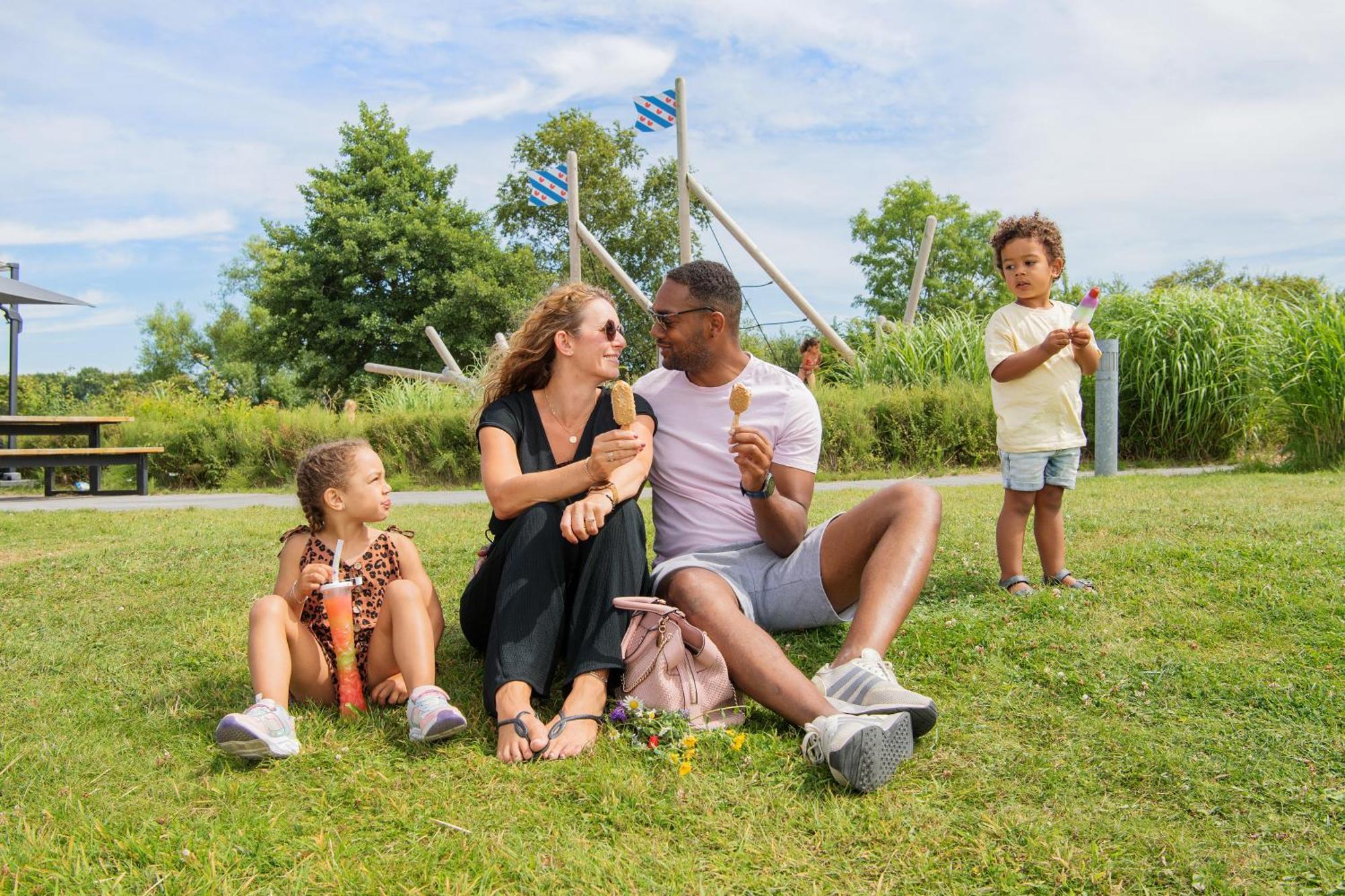 RCN Vakantiepark de Potten Offingawier Bagian luar foto